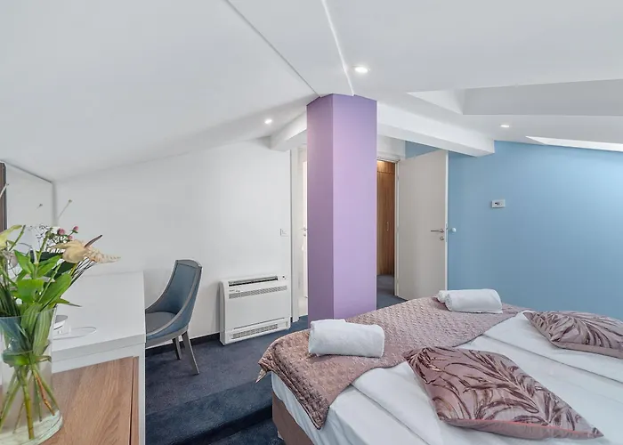 Boutique Mali Raj Hotel 4*