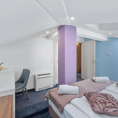Boutique Mali Raj Hotel 4*