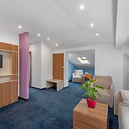 Boutique Mali Raj 4*