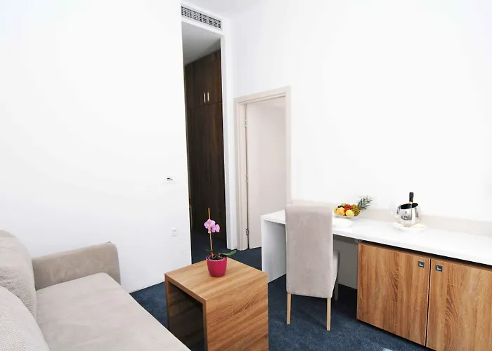 Ξενοδοχείο Boutique Mali Raj 4*